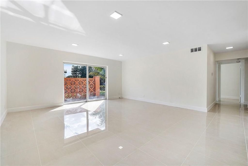 Photo of 11605 NW 29th Court #2D, Coral Springs, FL 33065 (MLS # F10531333)