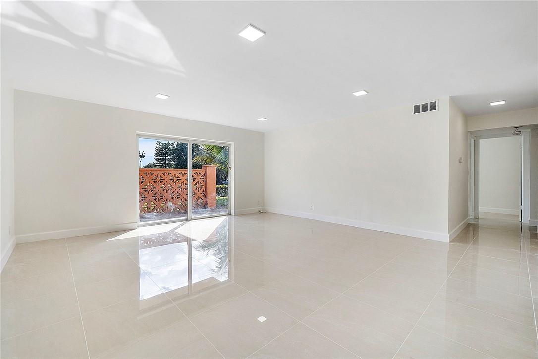 Palms Villas & Condos Sec - Residential Lease