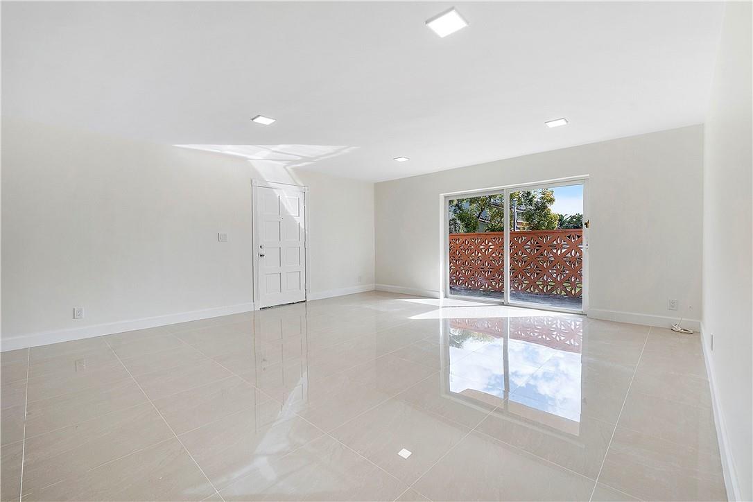Palms Villas & Condos Sec - Residential Lease