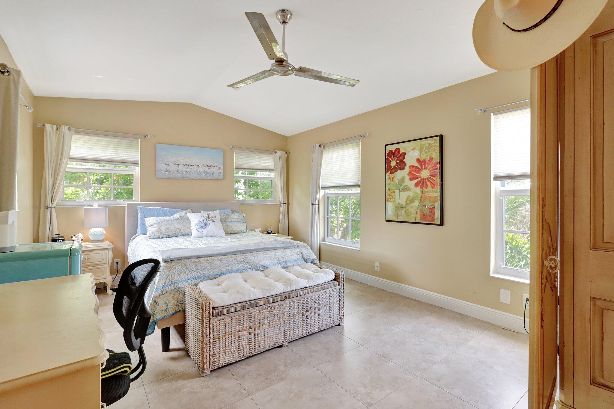 BAY REACH CONDO - Residential Lease