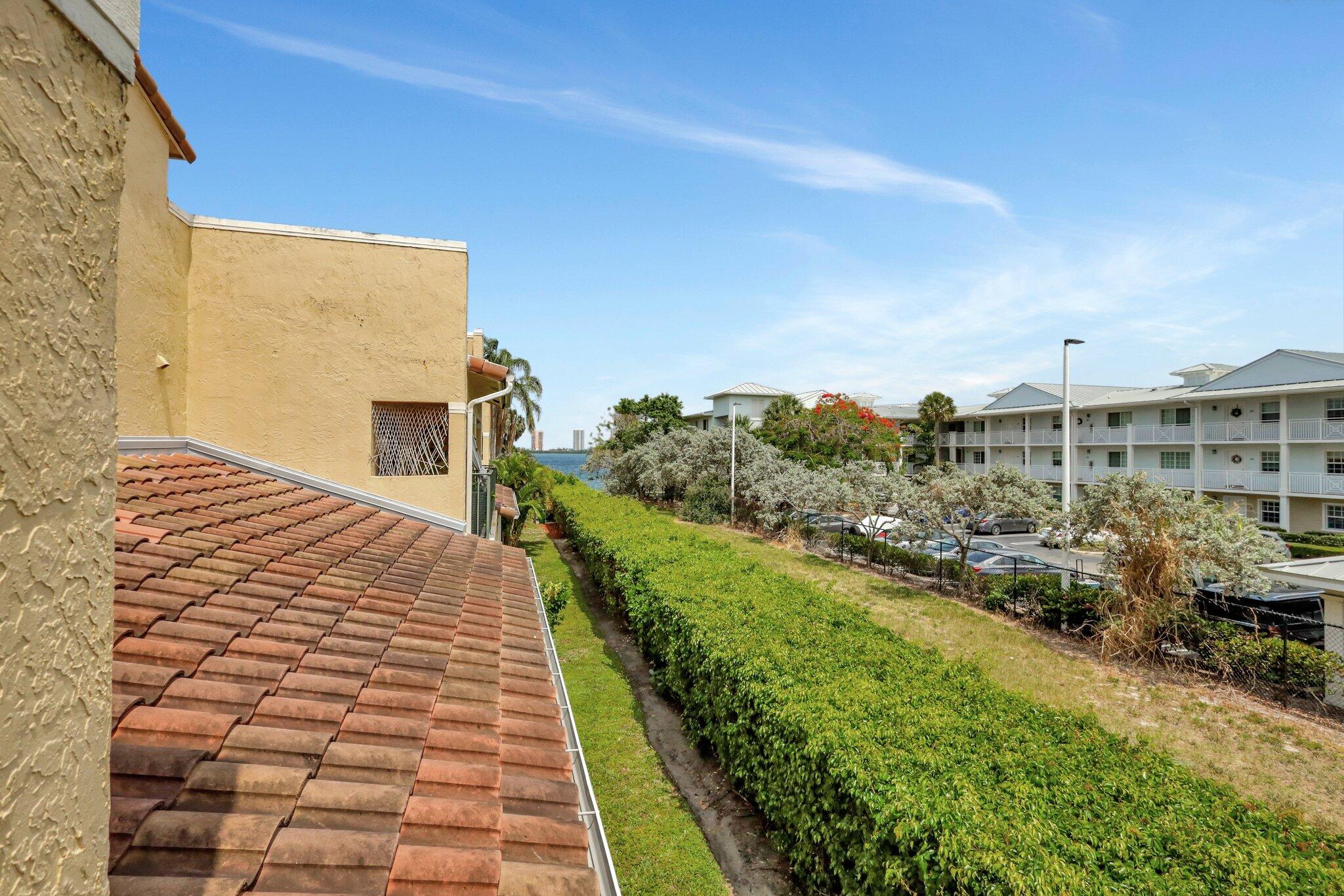 BAY REACH CONDO - Residential Lease