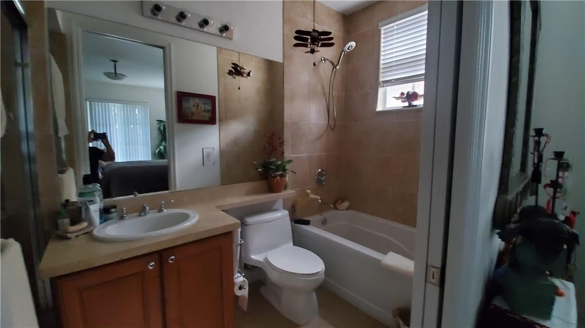 Ellington Townhomes - Residential