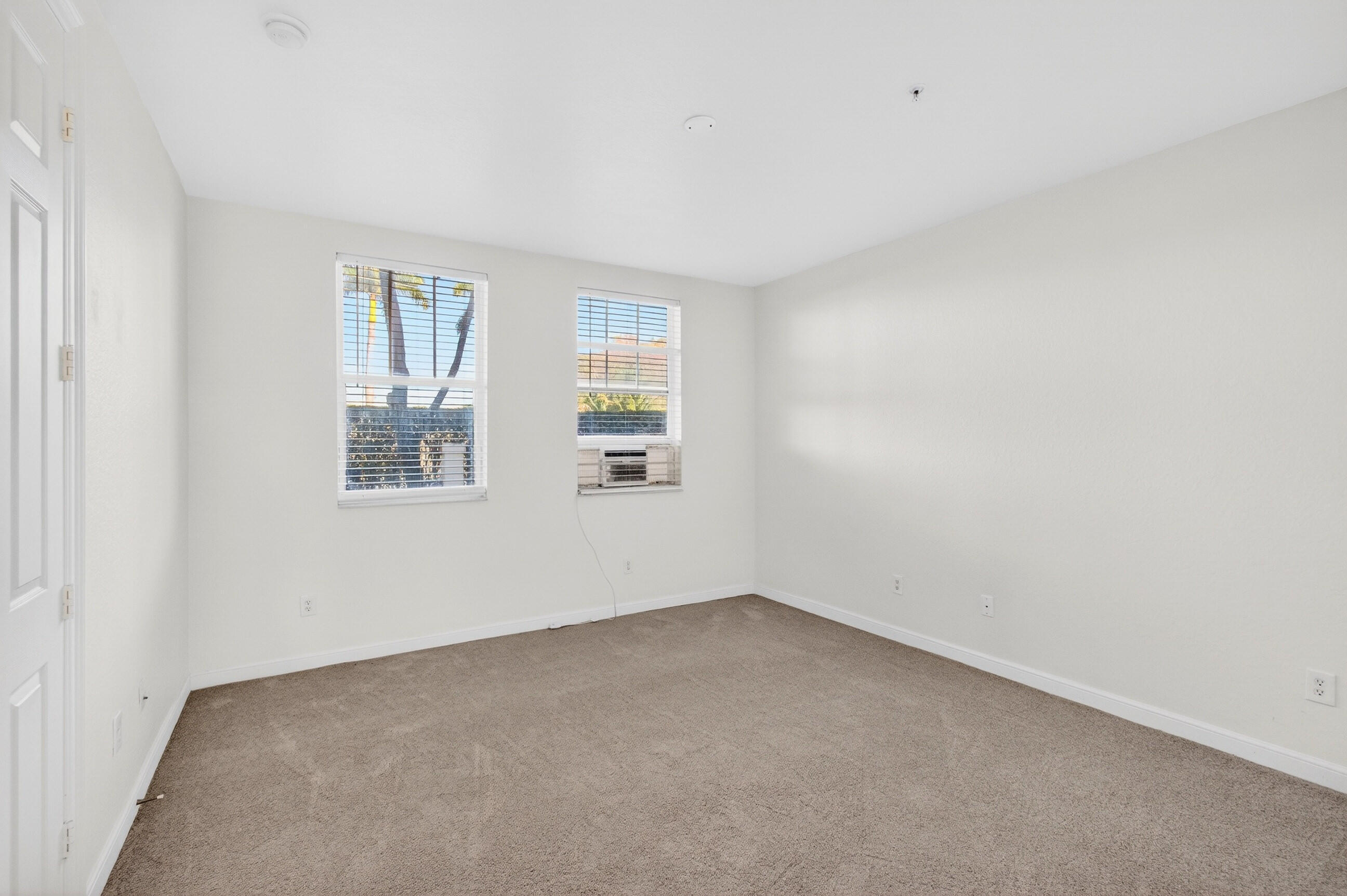 CITYSIDE CONDO - Residential Lease