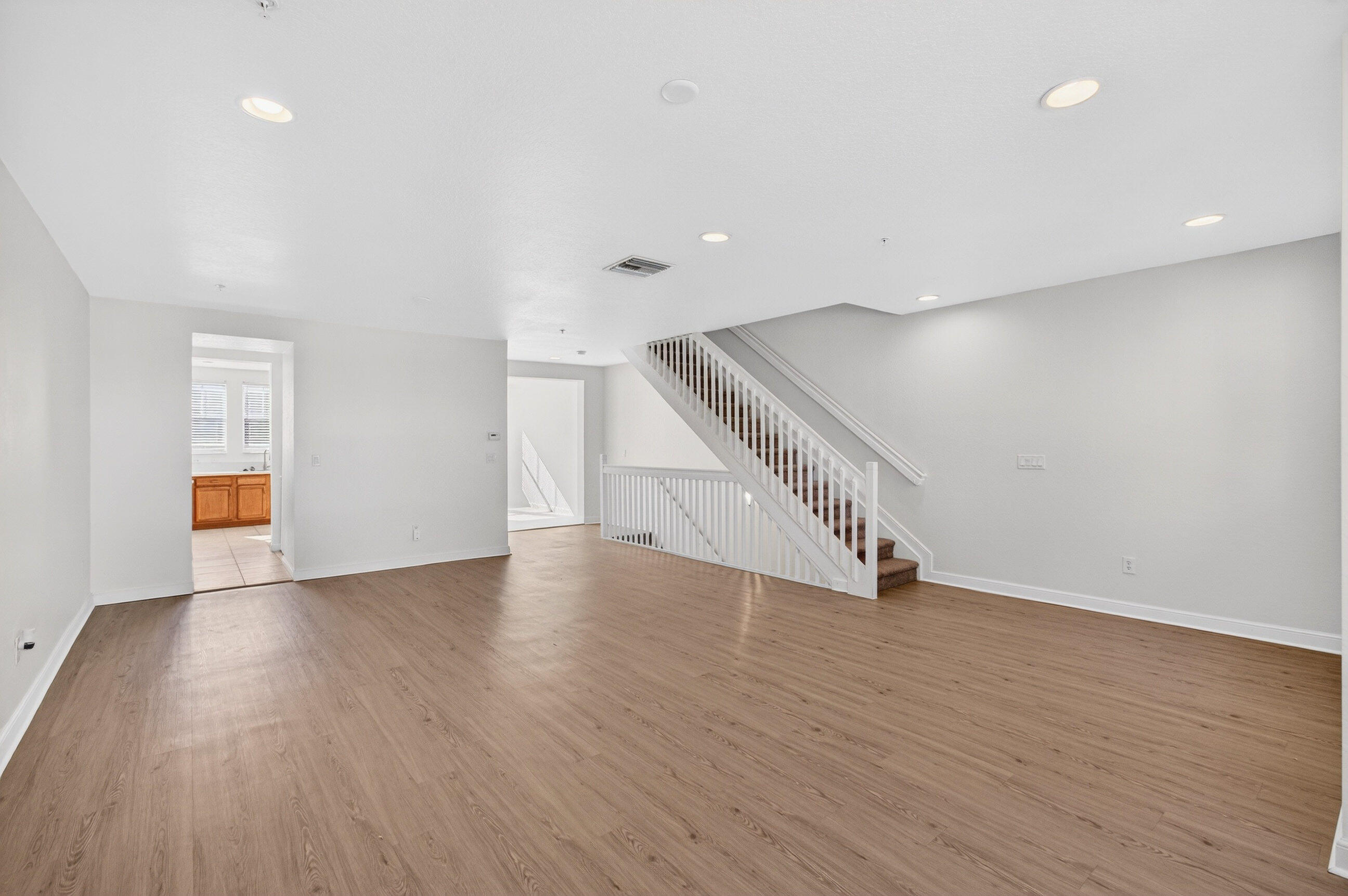 CITYSIDE CONDO - Residential Lease