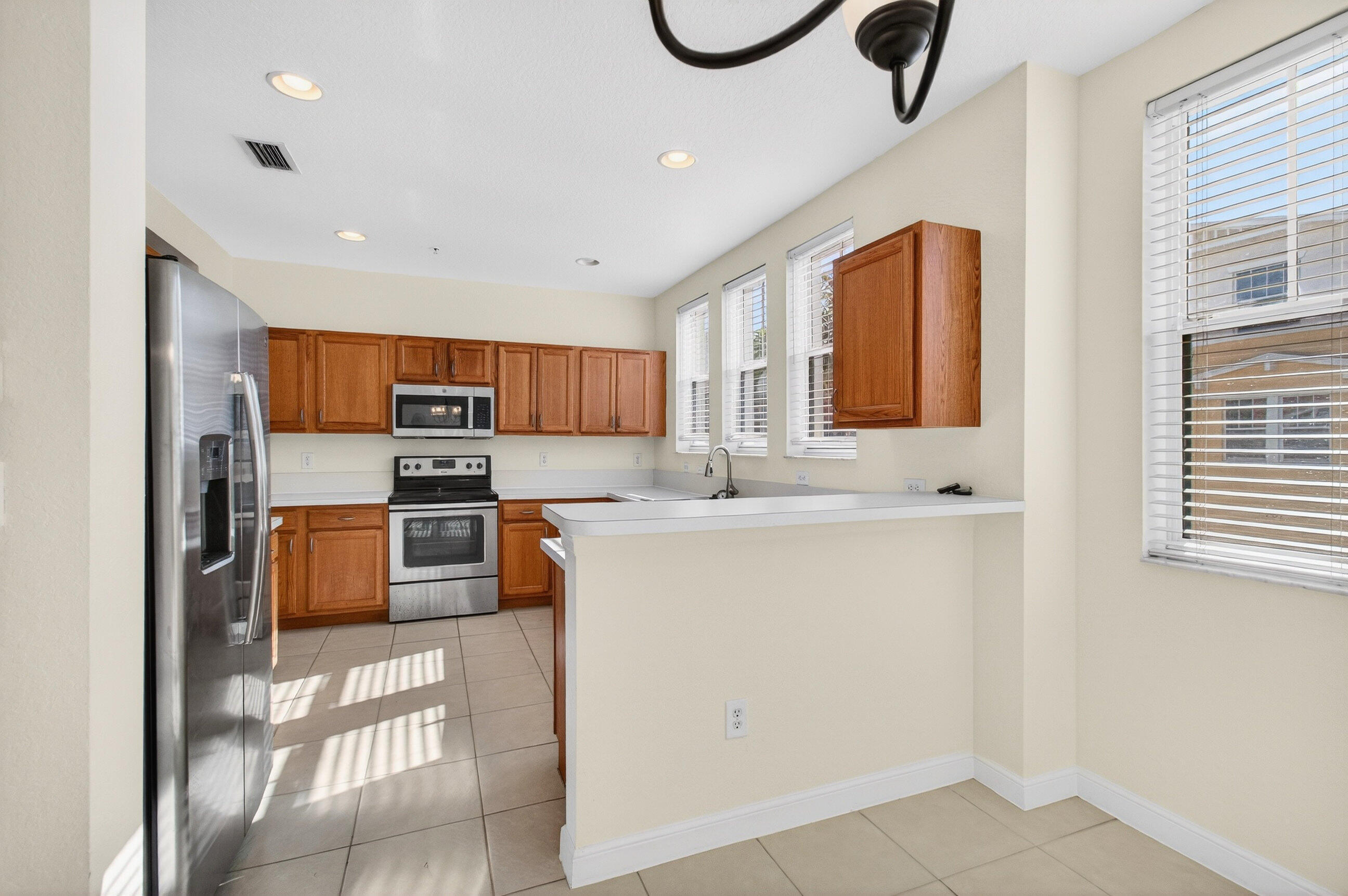 CITYSIDE CONDO - Residential Lease