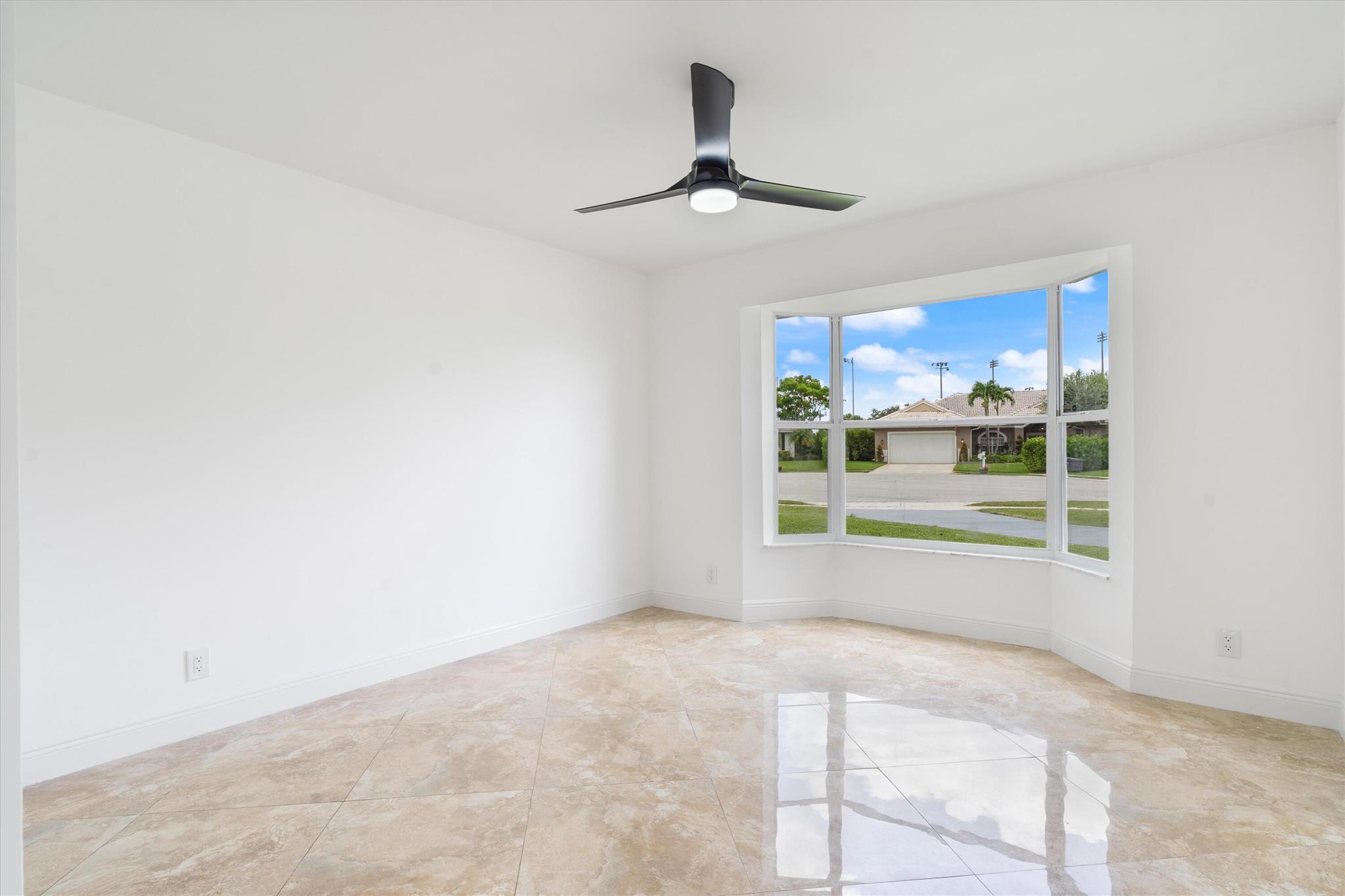 GREENVIEW SHORES 2 OF WEL - Residential