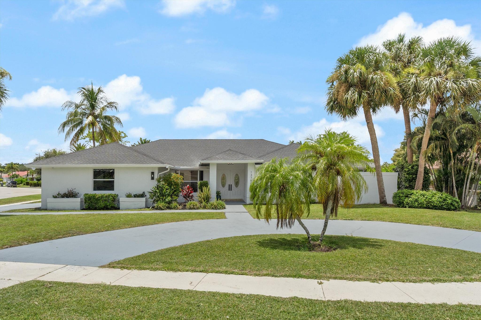 GREENVIEW SHORES 2 OF WEL - Residential