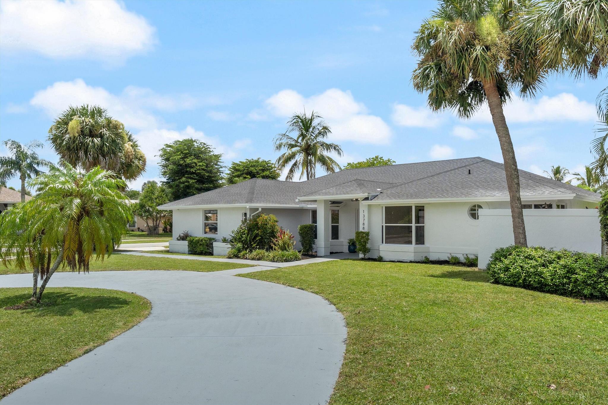 GREENVIEW SHORES 2 OF WEL - Residential