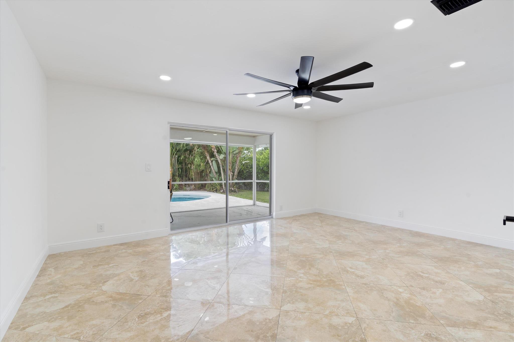 GREENVIEW SHORES 2 OF WEL - Residential