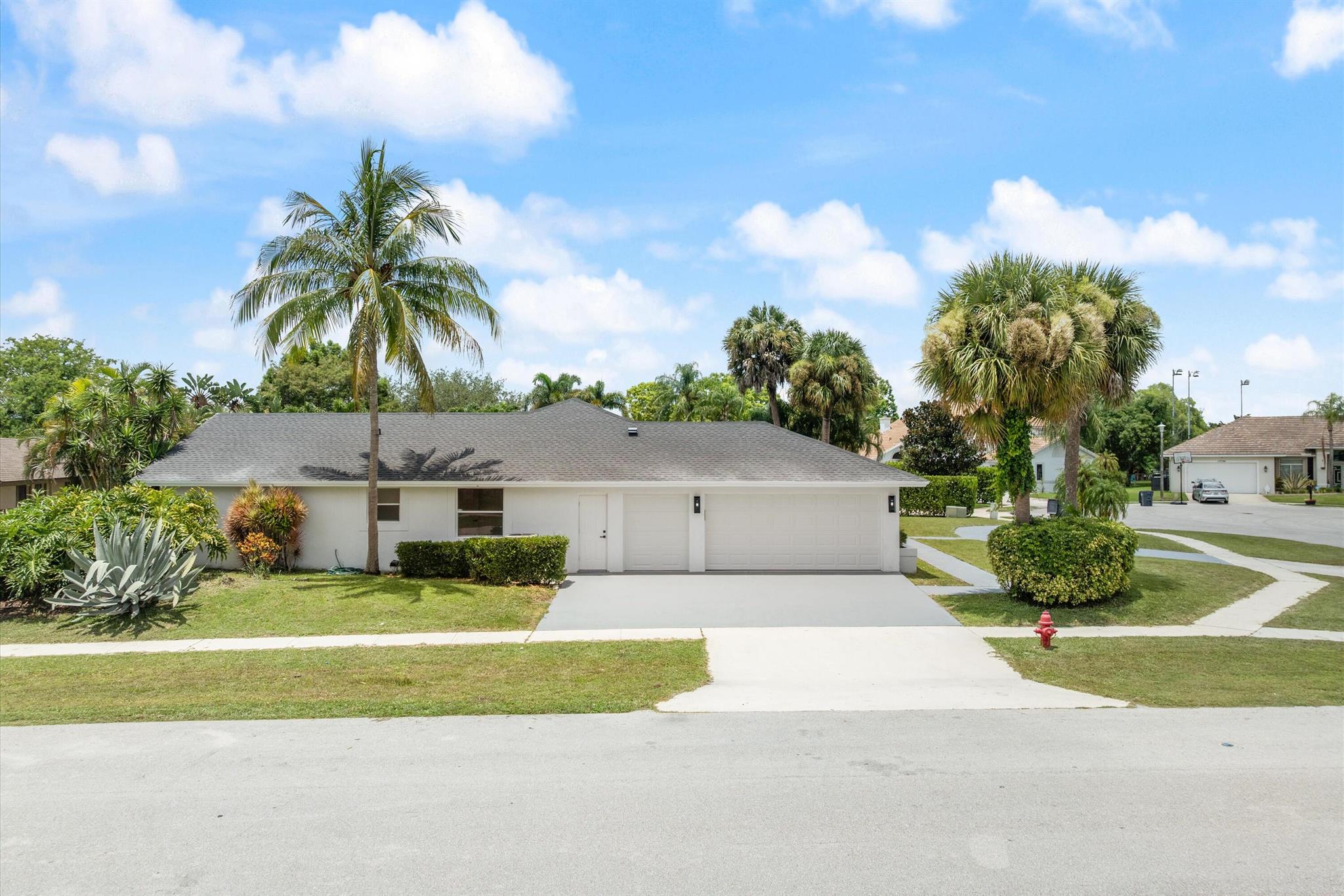 GREENVIEW SHORES 2 OF WEL - Residential