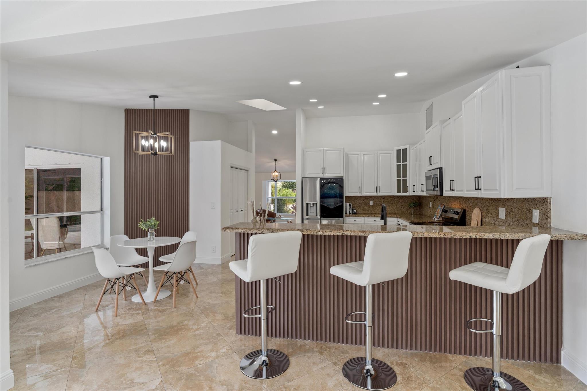 GREENVIEW SHORES 2 OF WEL - Residential