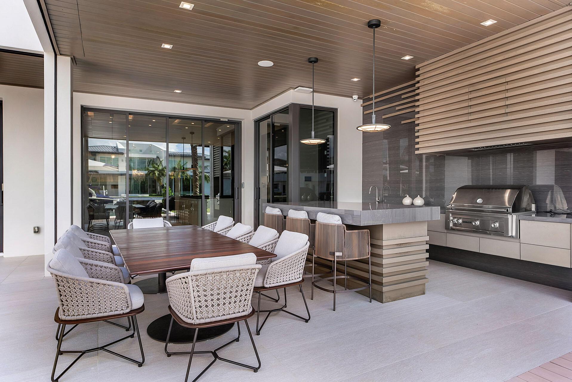 ROYAL PALM YACHT & COUNTR - Residential