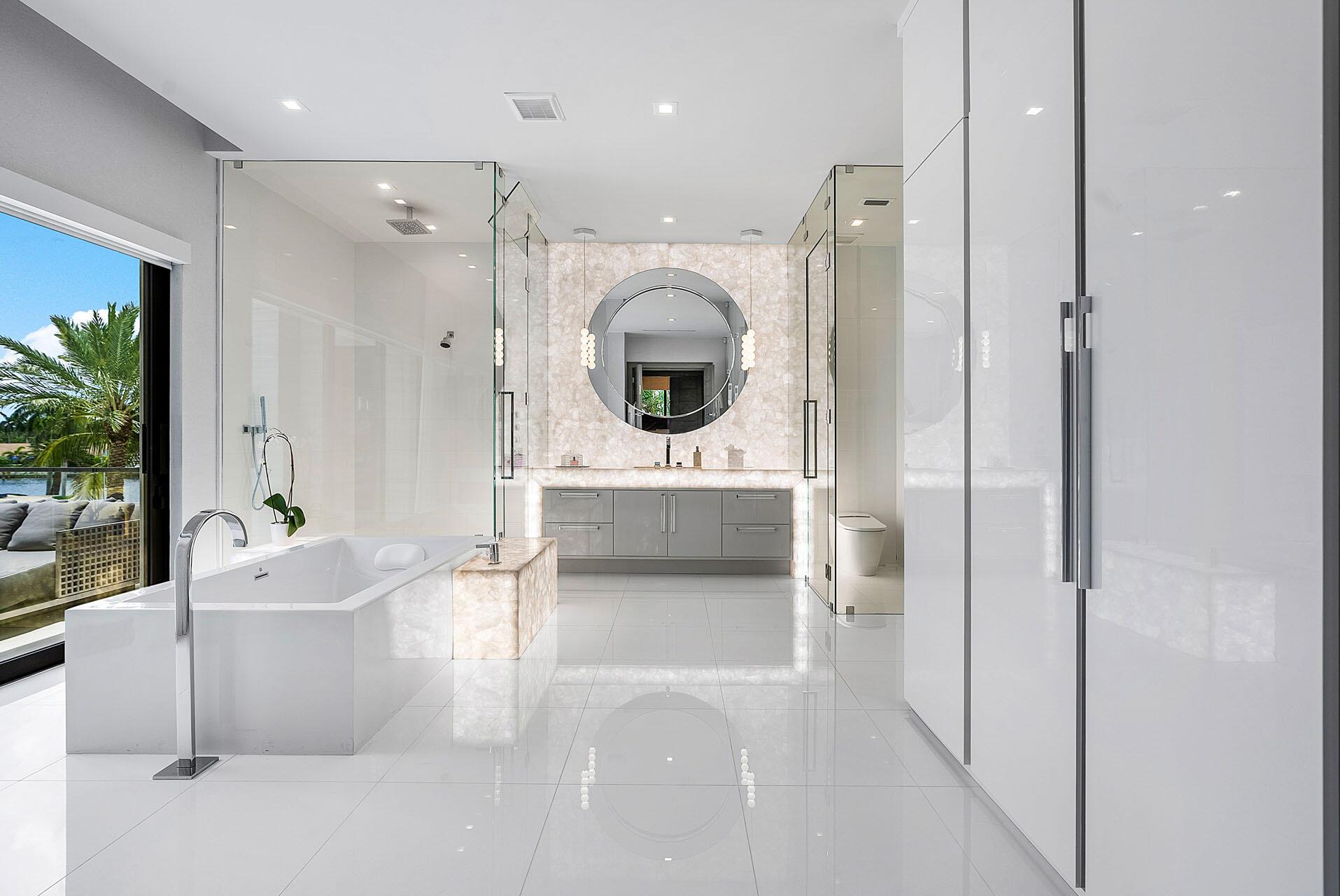 ROYAL PALM YACHT & COUNTR - Residential