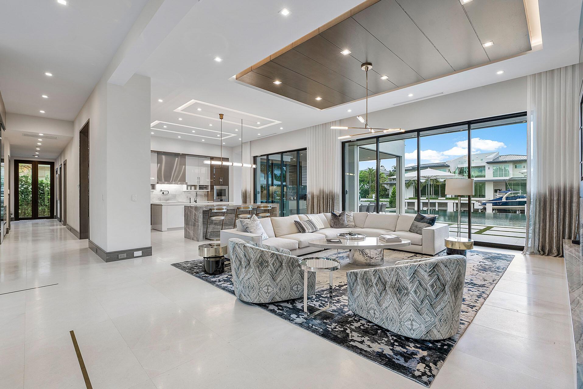 ROYAL PALM YACHT & COUNTR - Residential