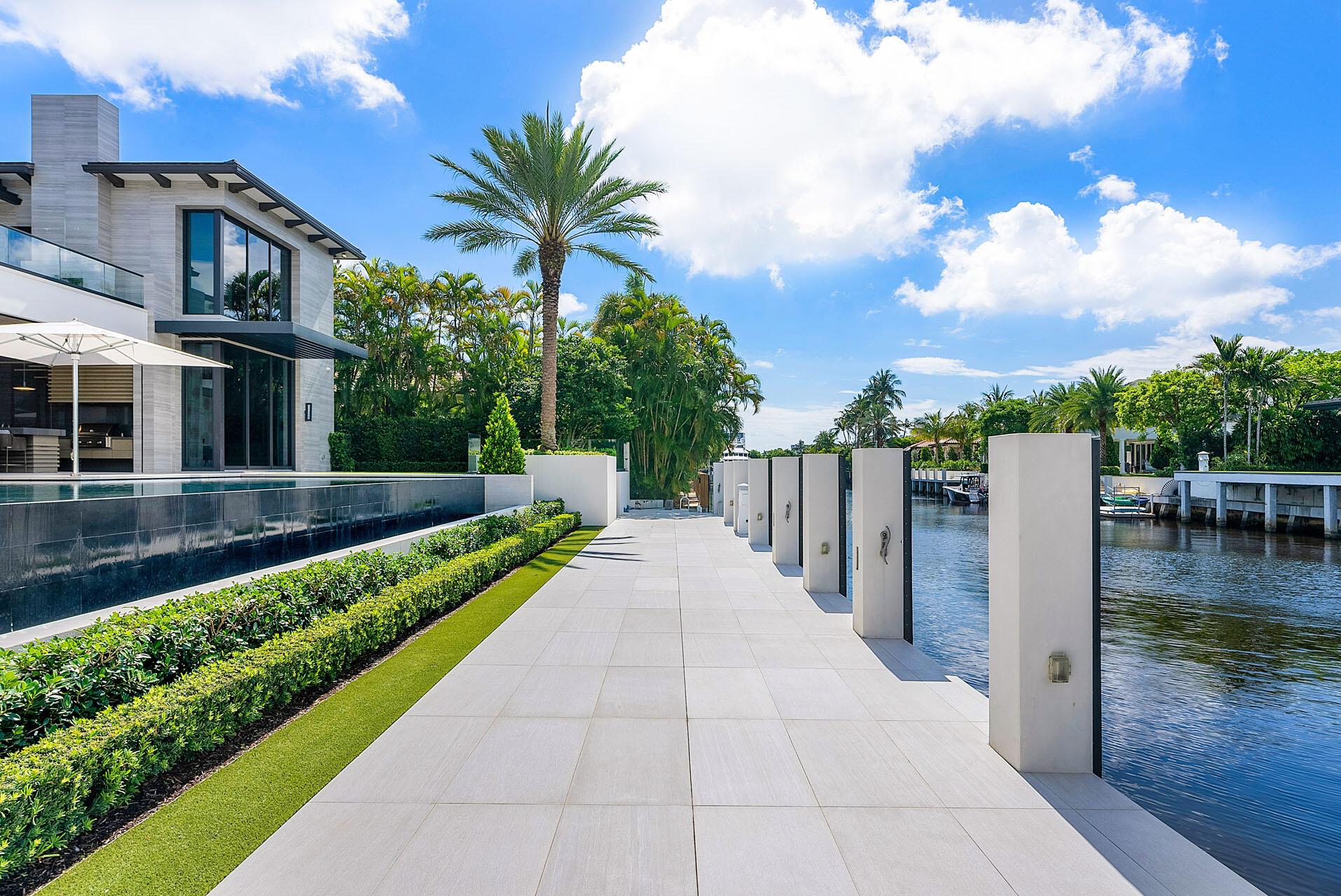 ROYAL PALM YACHT & COUNTR - Residential