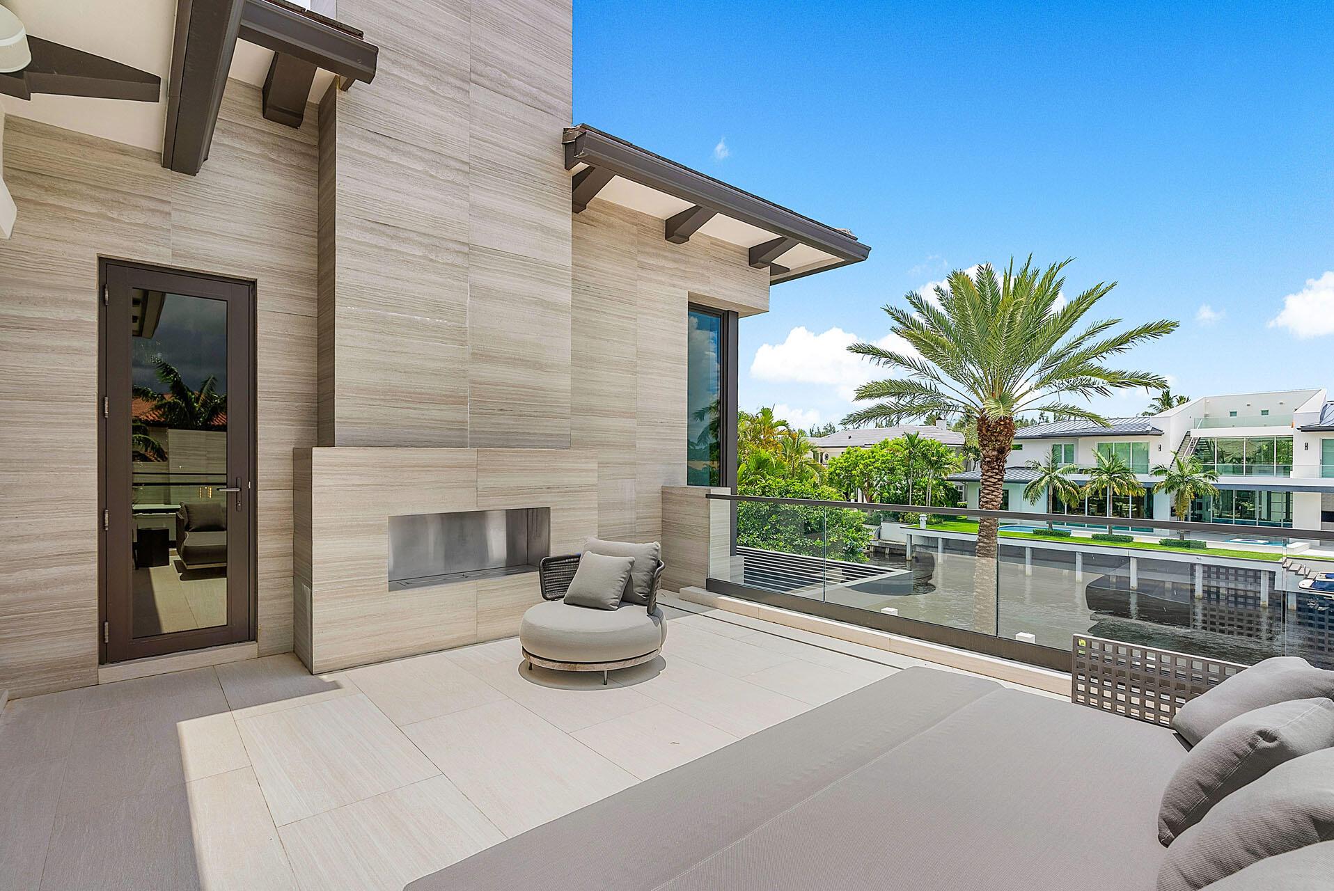 ROYAL PALM YACHT & COUNTR - Residential