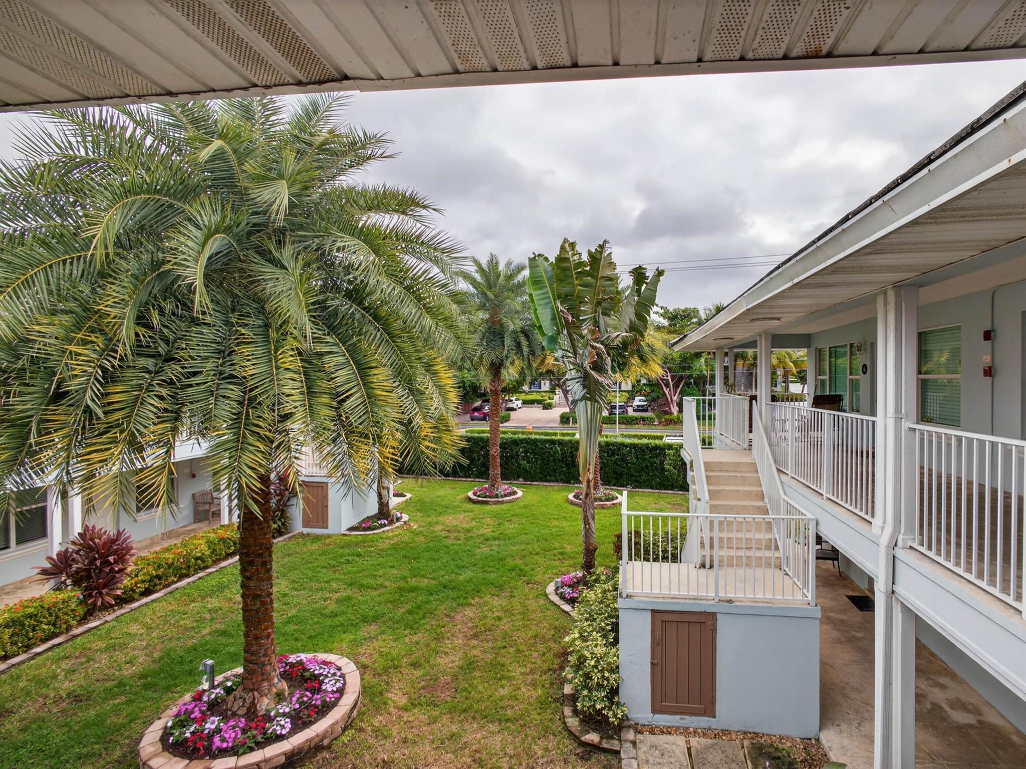 DEL HARBOUR CONDO DECL IN - Residential