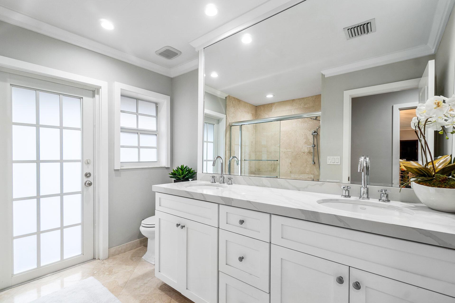 ROYAL PALM YACHT & COUNTR - Residential