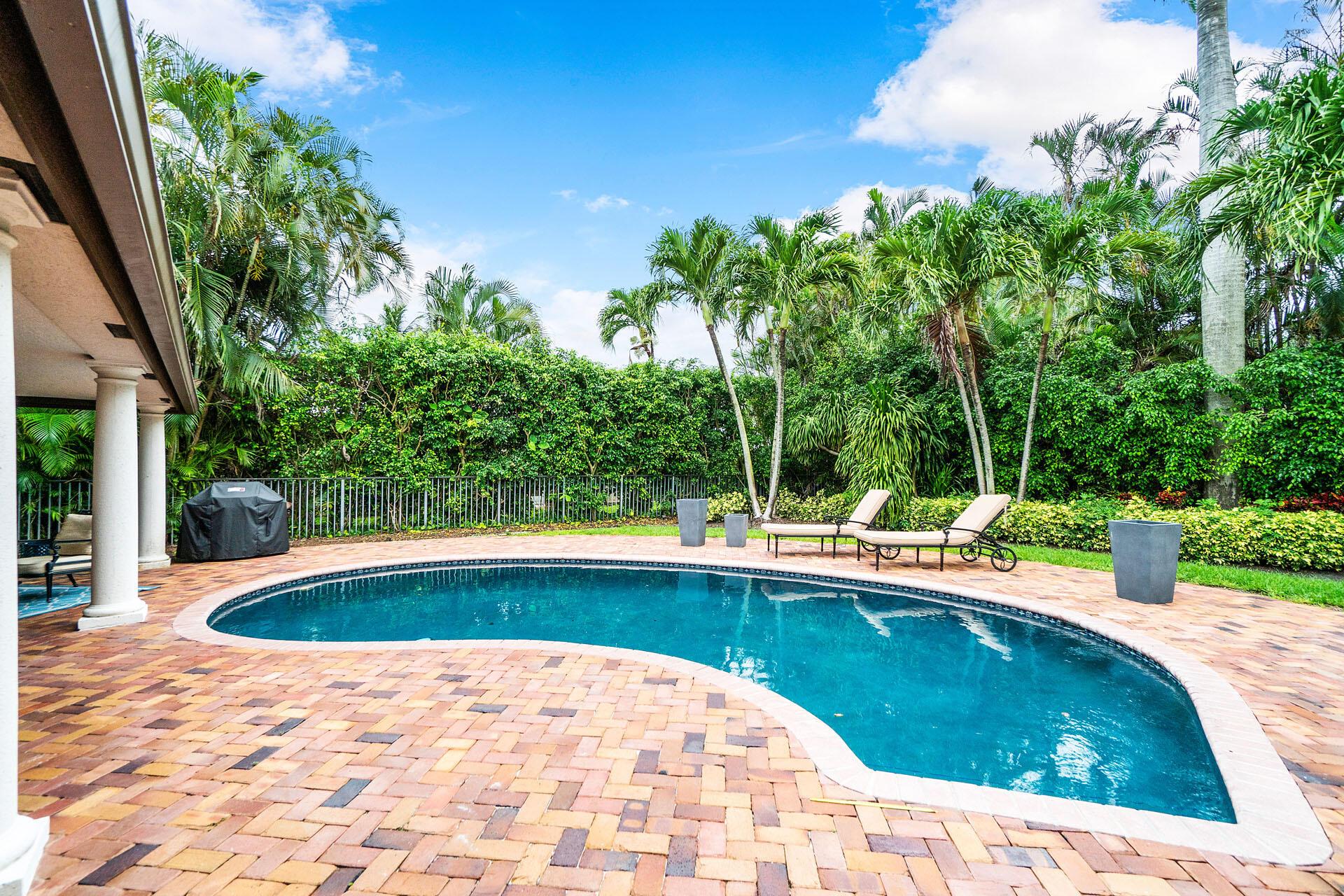 ROYAL PALM YACHT & COUNTR - Residential