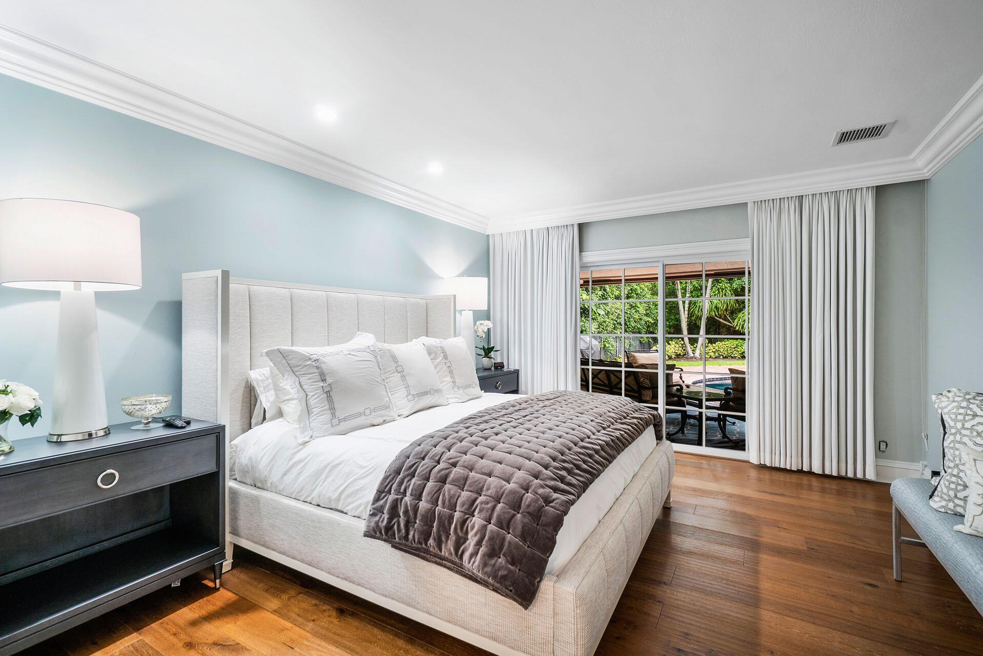 ROYAL PALM YACHT & COUNTR - Residential