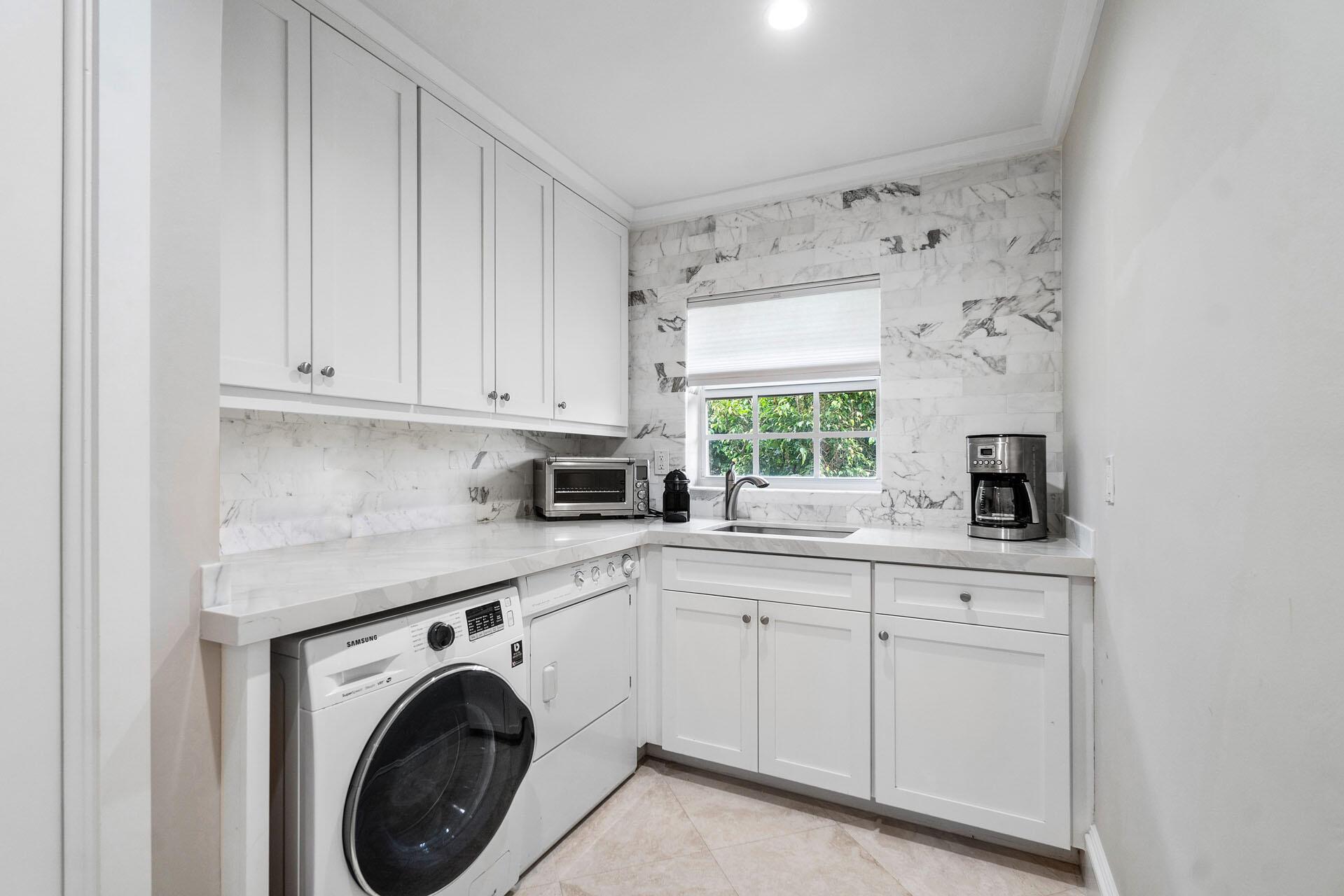 ROYAL PALM YACHT & COUNTR - Residential