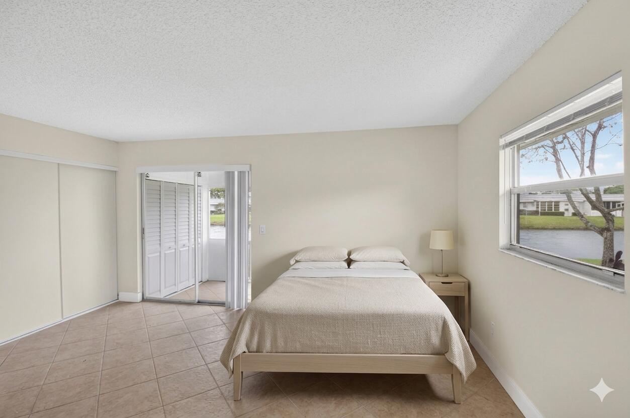 KINGS POINT VALENCIA CONDOS - Residential