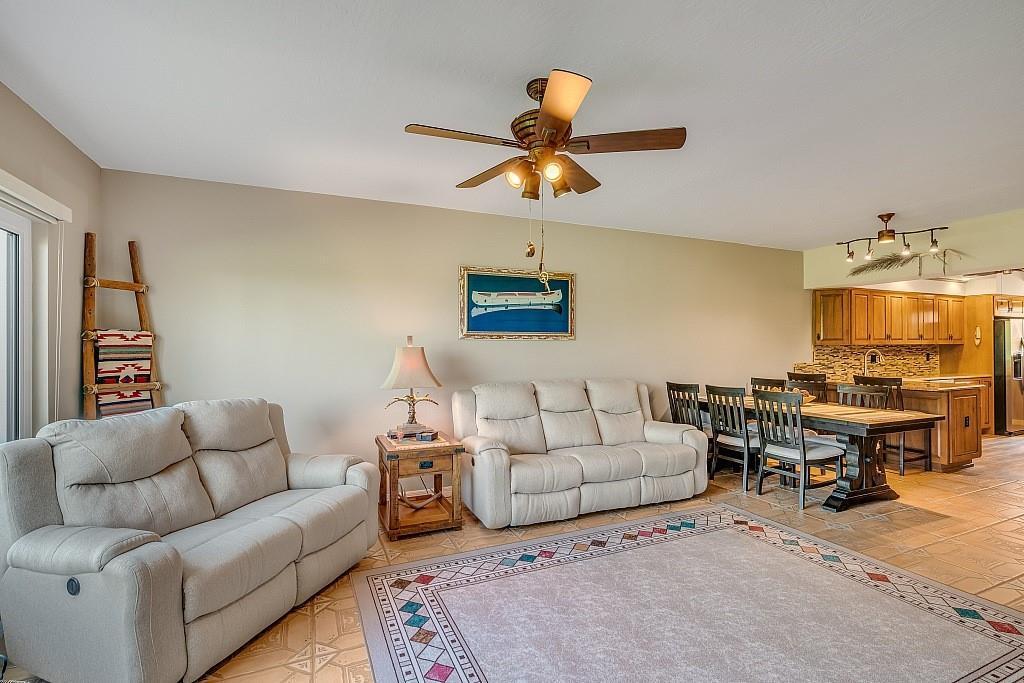 REFLECTIONS ON THE RIVER - Residential