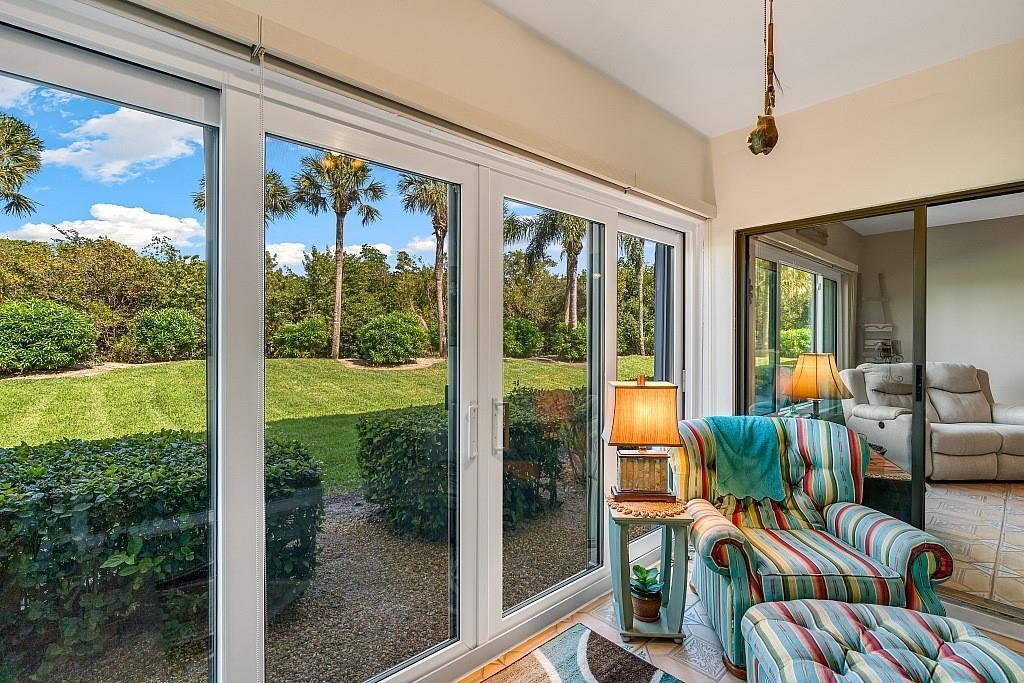 REFLECTIONS ON THE RIVER - Residential