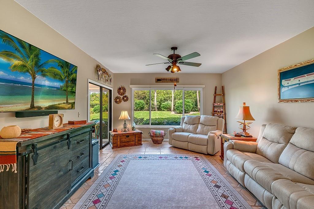 REFLECTIONS ON THE RIVER - Residential