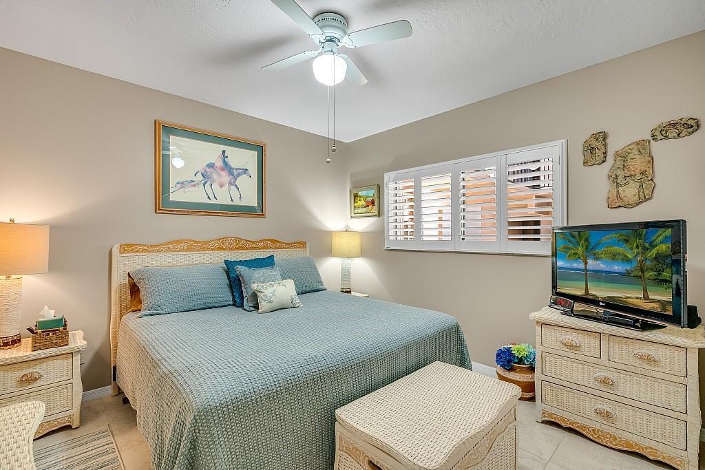 REFLECTIONS ON THE RIVER - Residential