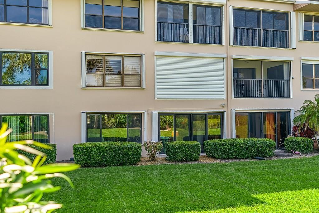 REFLECTIONS ON THE RIVER - Residential