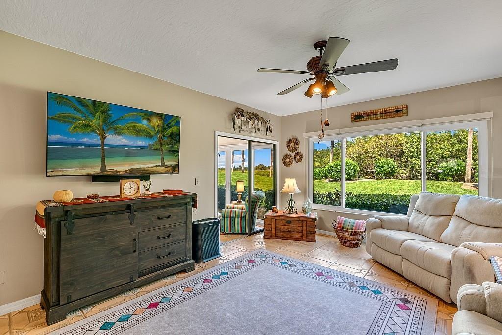 REFLECTIONS ON THE RIVER - Residential