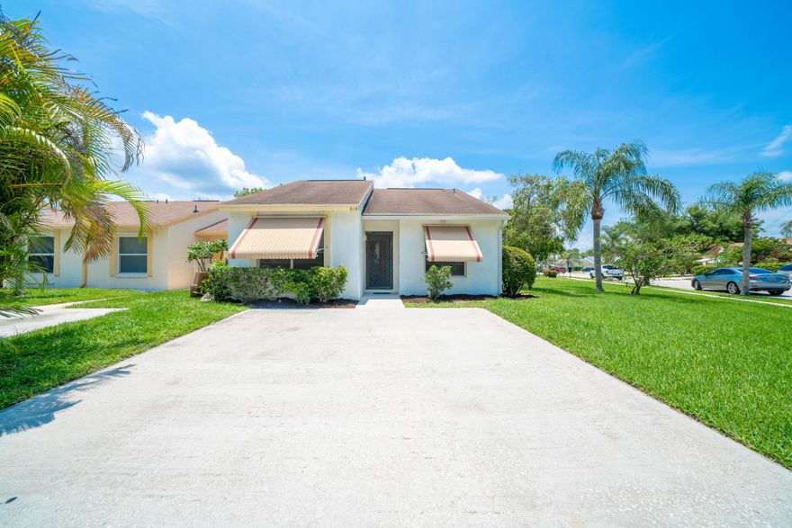 FULLY REMODELLED ONE-OF-A-KIND VILLA.  BRAND NEW ROOF JULY 2018. Massive Corner Lot Unit that is pet friendly and perfect for storing a boat.  Upgrades are endless including New Roof, new flooring, new bathroom, new kitchen, new hot water tank, newer condition AC unit, outdoor screened patio, hurricane protection, new interior paint and more....First class schools and a oversized yard that has ability to be fenced....this unit will be gone fast!!!