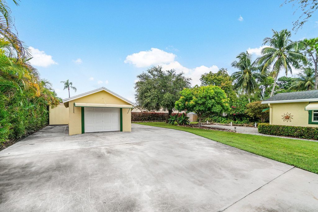 Photo of 3607 Elizabeth Street, Palm Springs, FL 33461 (MLS # R11121297)