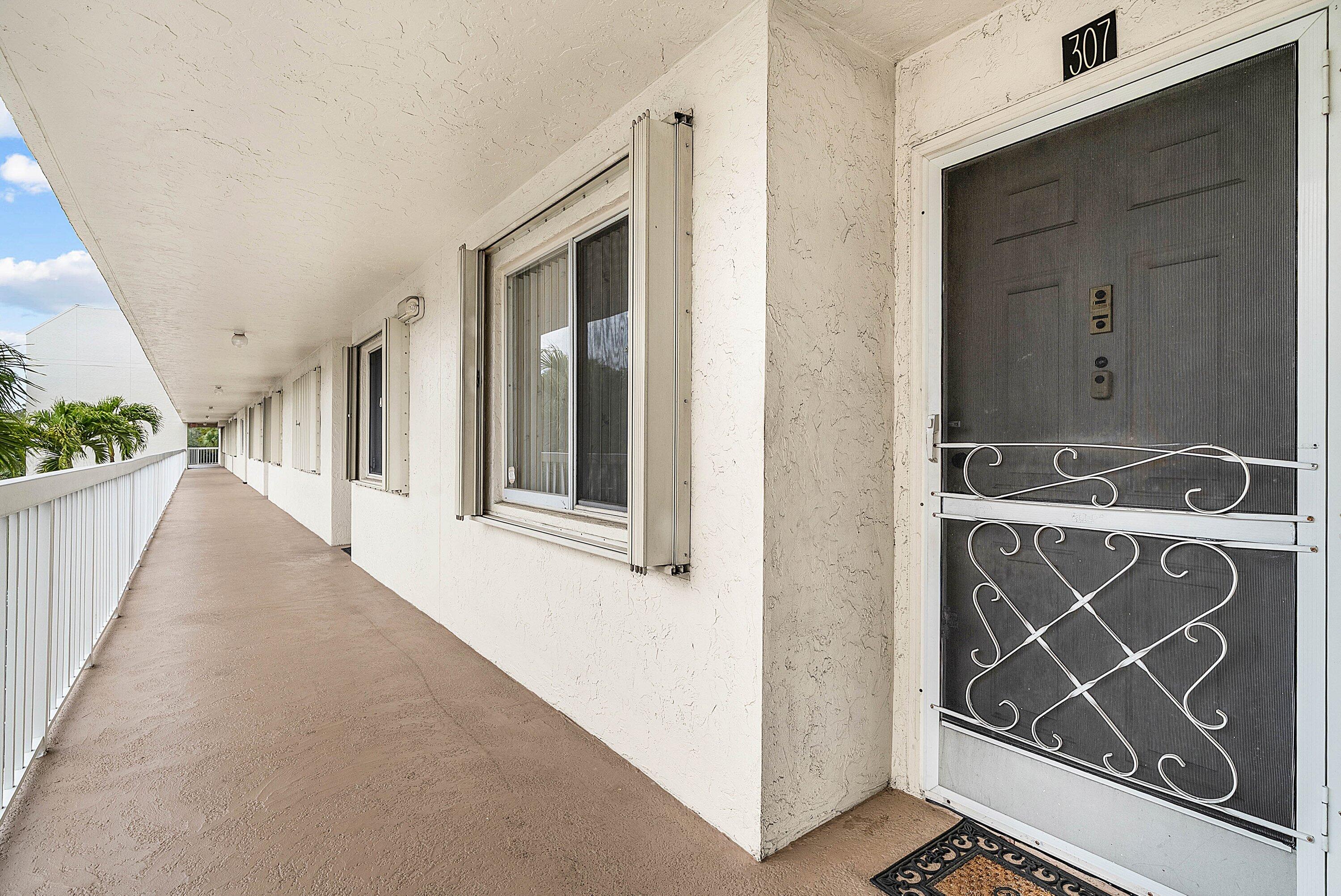 FOUNTAINVIEW AT SPRING LKS CONDO - Residential