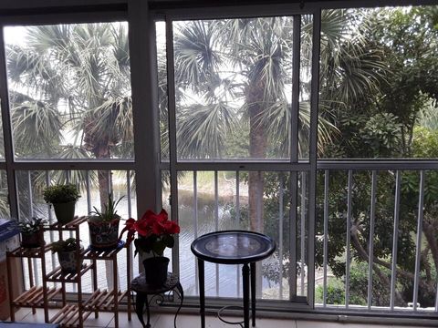 Tiny photo for 3146 Via Poinciana #307, Lake Worth, FL 33467 (MLS # R11167611)