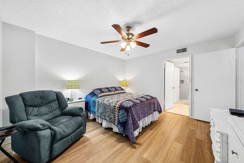 Tiny photo for 3146 Via Poinciana #307, Lake Worth, FL 33467 (MLS # R11167611)