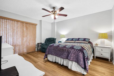 Tiny photo for 3146 Via Poinciana #307, Lake Worth, FL 33467 (MLS # R11167611)