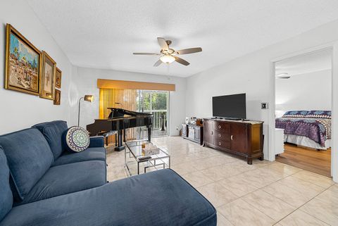 Tiny photo for 3146 Via Poinciana #307, Lake Worth, FL 33467 (MLS # R11167611)