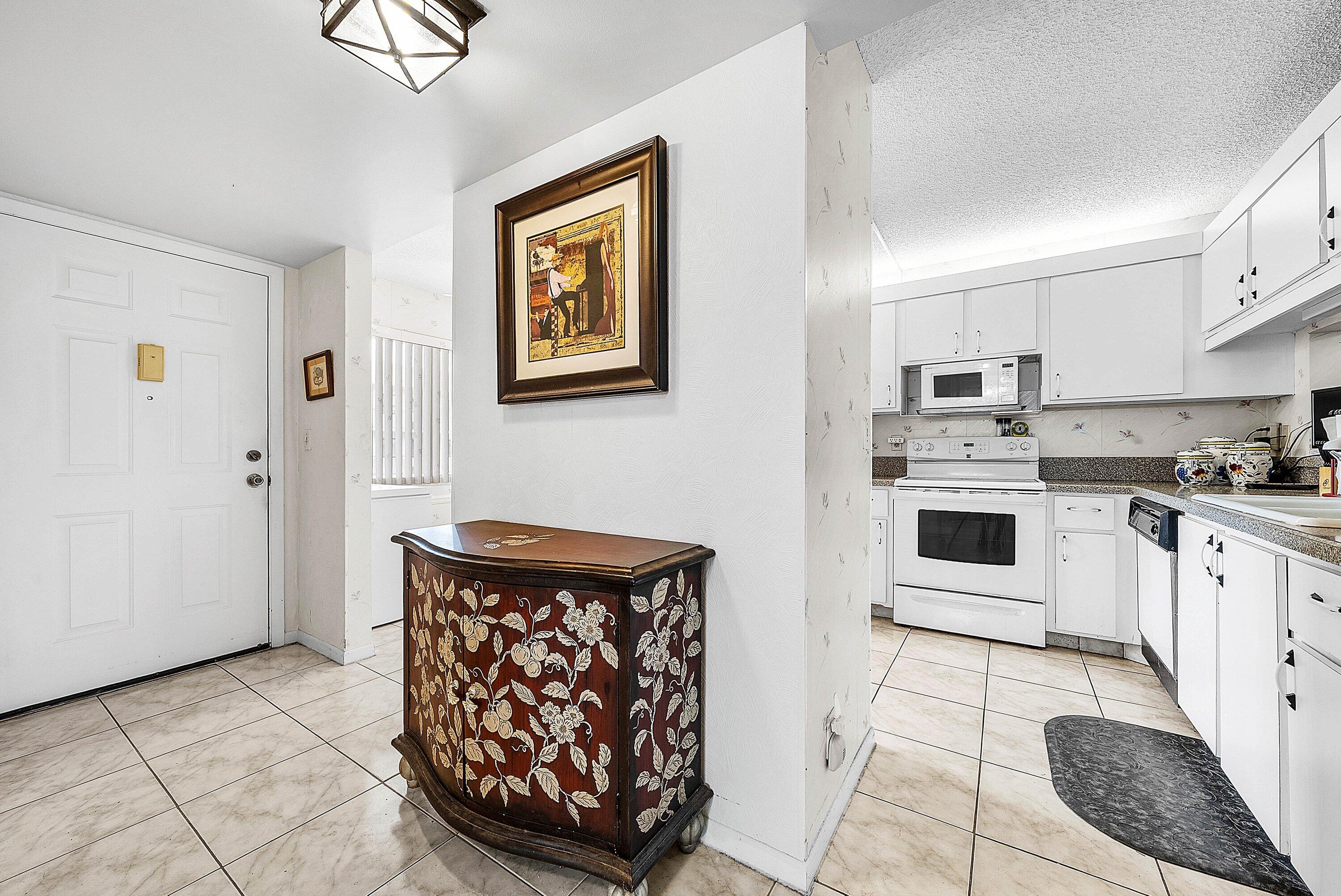 FOUNTAINVIEW AT SPRING LKS CONDO - Residential