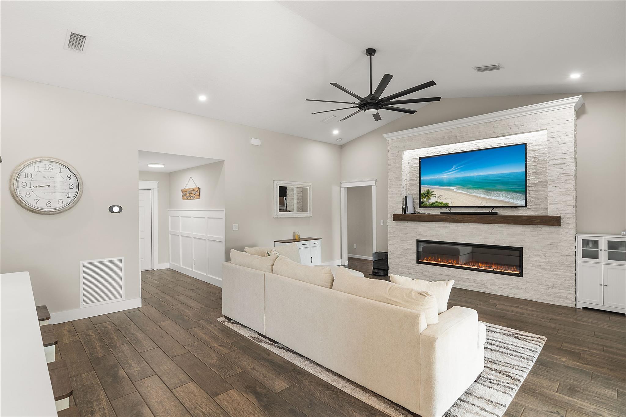 PORT ST LUCIE SECTION 33 - Residential