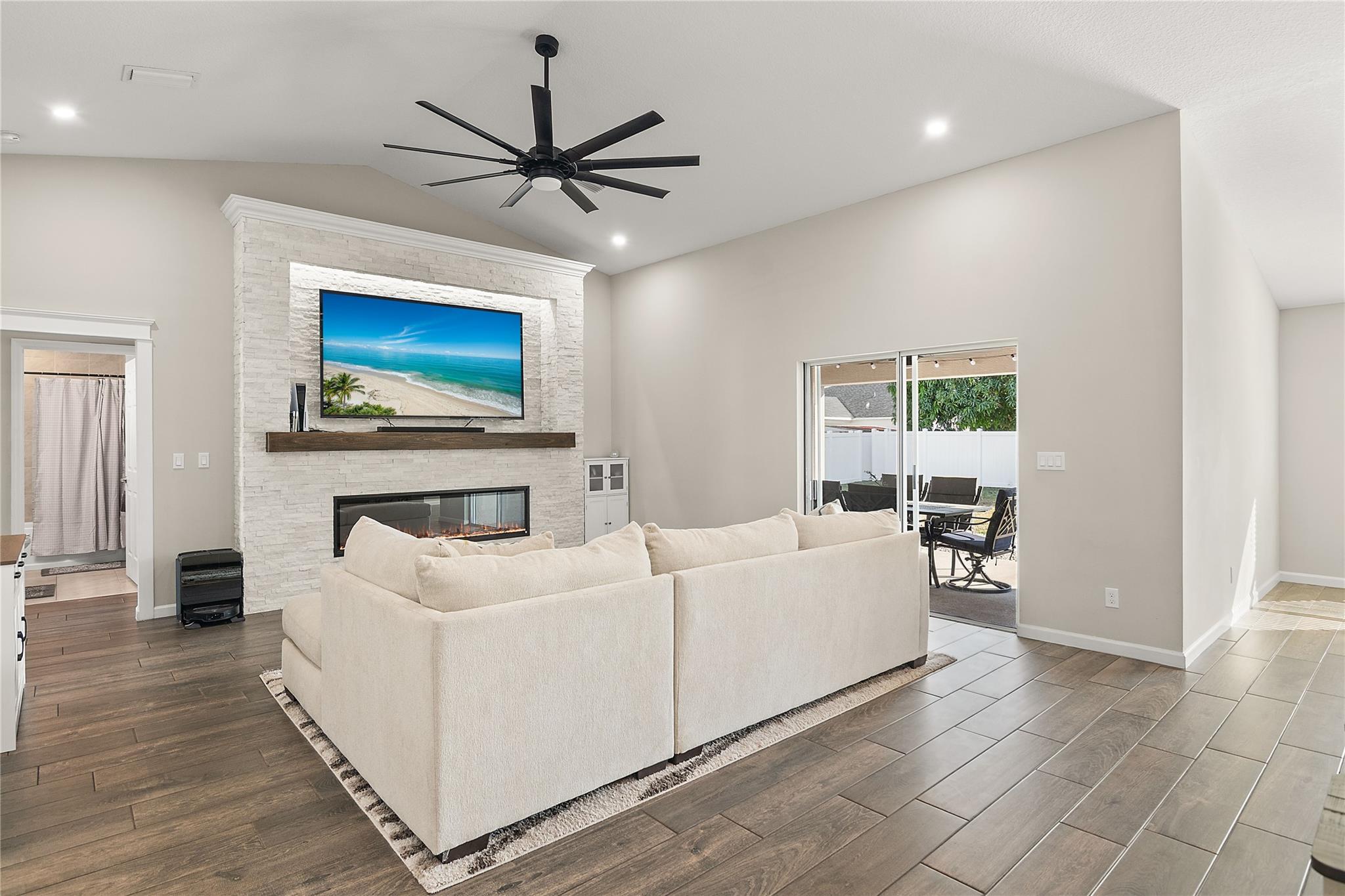 PORT ST LUCIE SECTION 33 - Residential