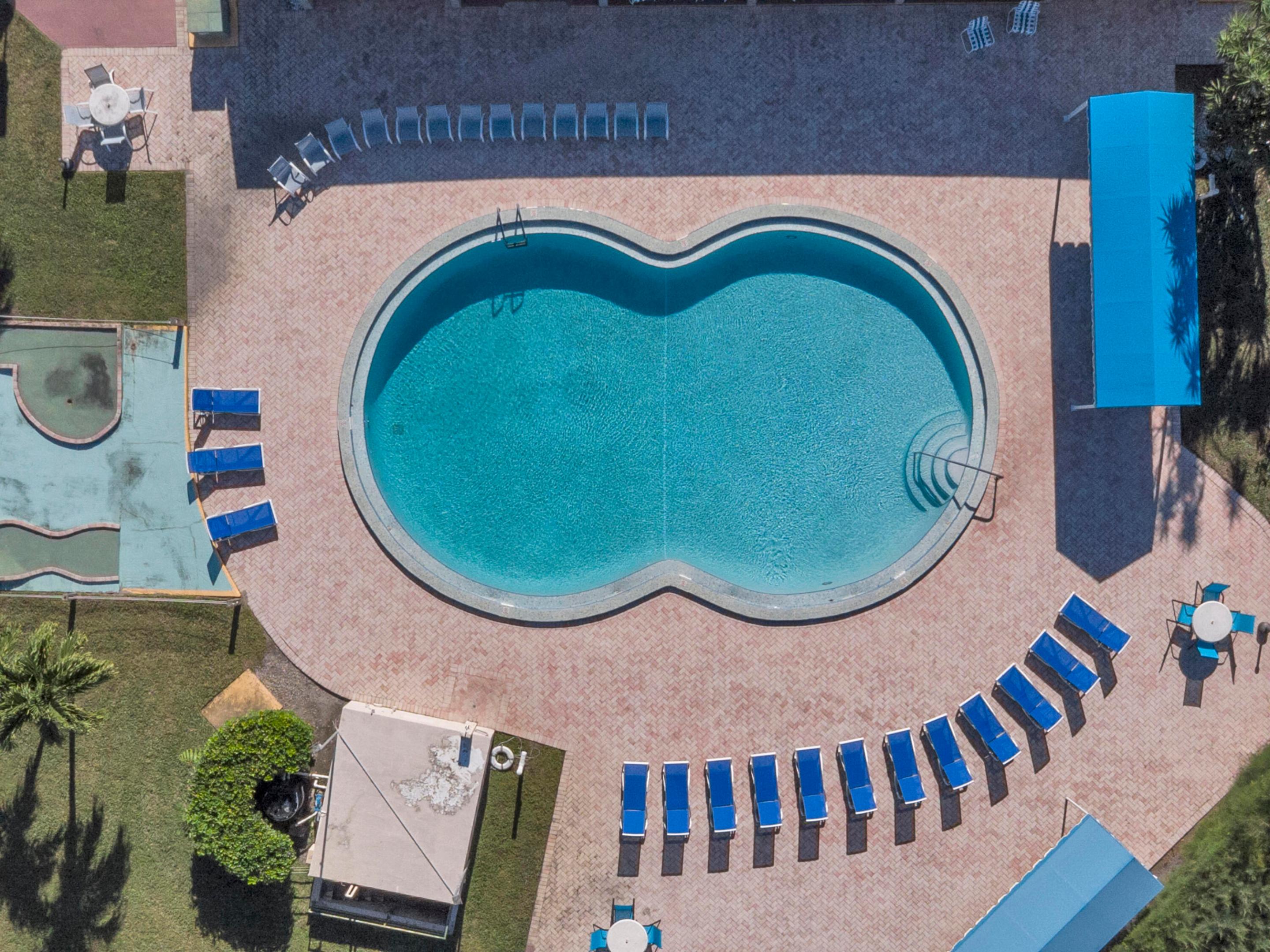 LAKESIDE VILLAGE - Residential