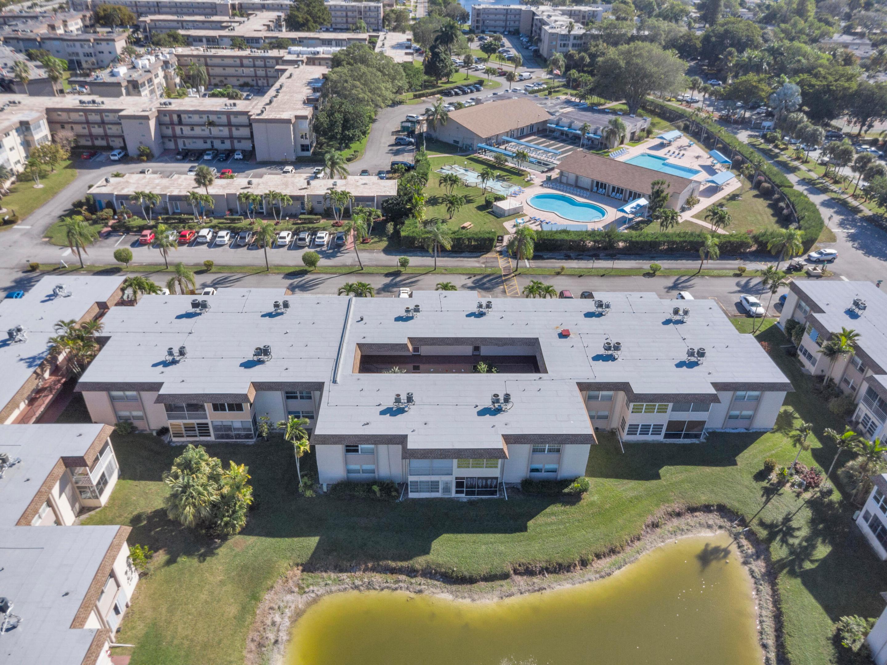 LAKESIDE VILLAGE - Residential