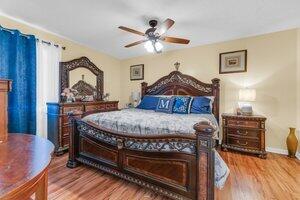 LAKESIDE VILLAGE - Residential