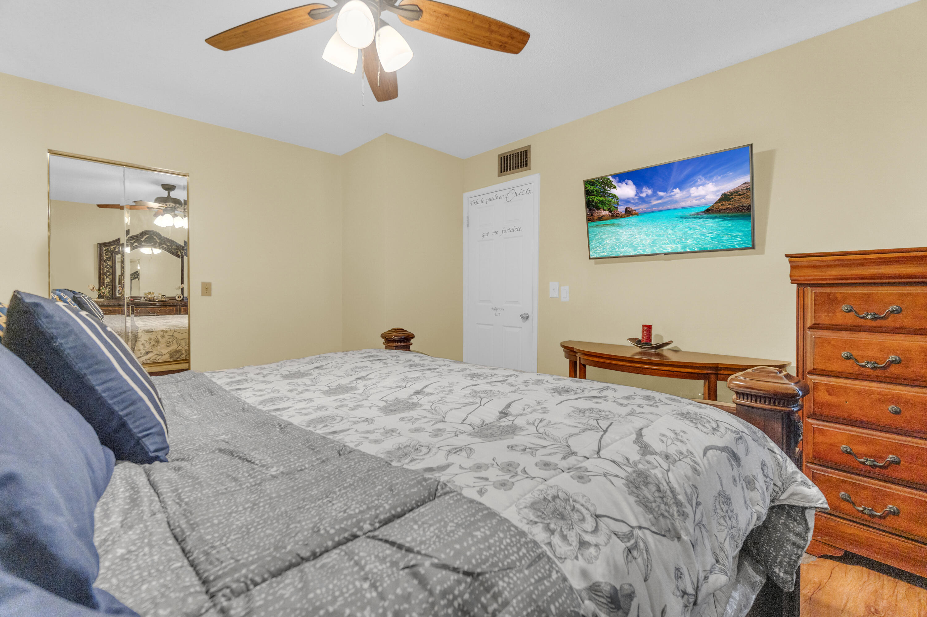 LAKESIDE VILLAGE - Residential