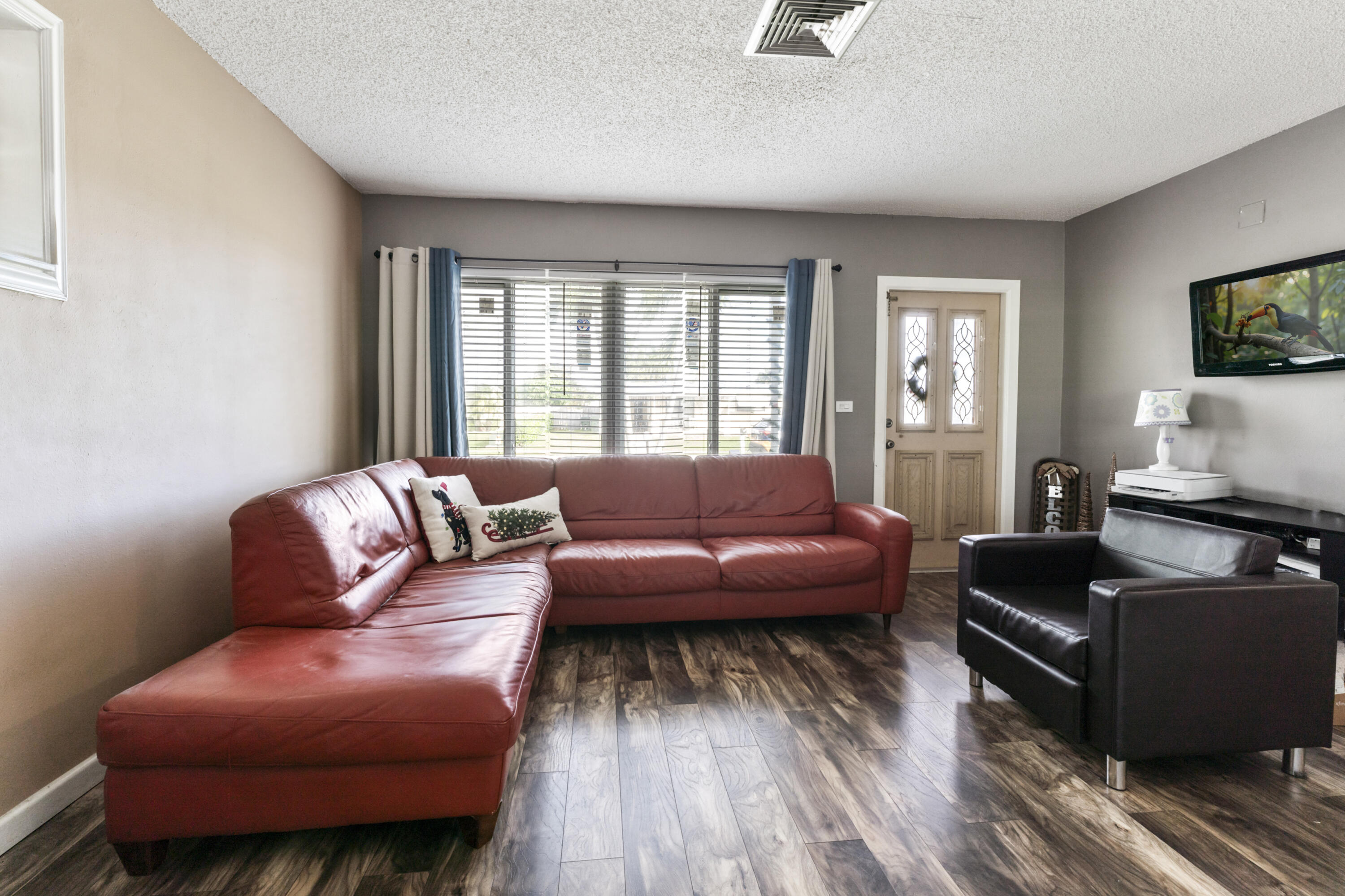 VILLAGE OF PALM SPRINGS PLAT 2LT 7 BLK 14 - Residential