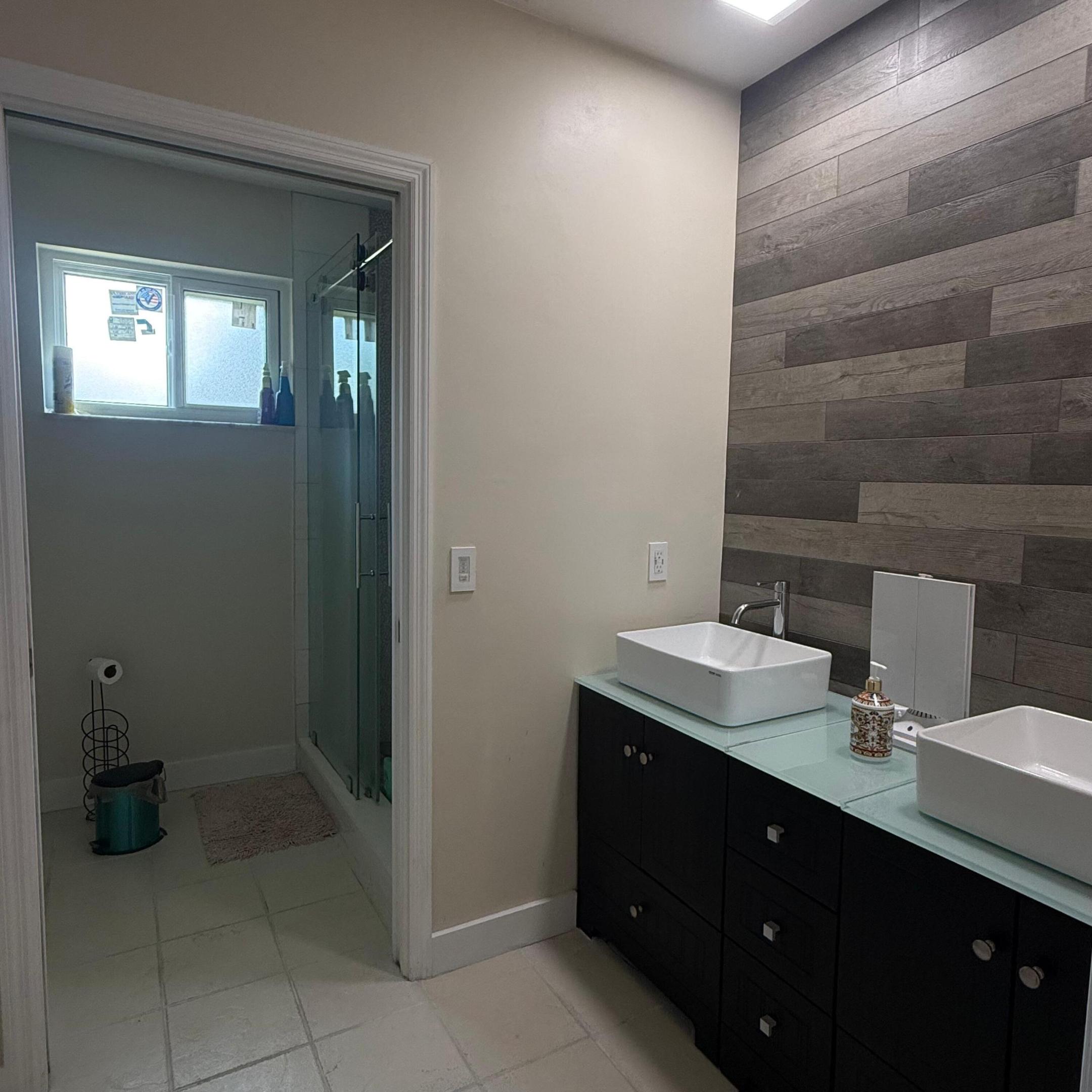 VILLAGE OF PALM SPRINGS PLAT 2LT 7 BLK 14 - Residential