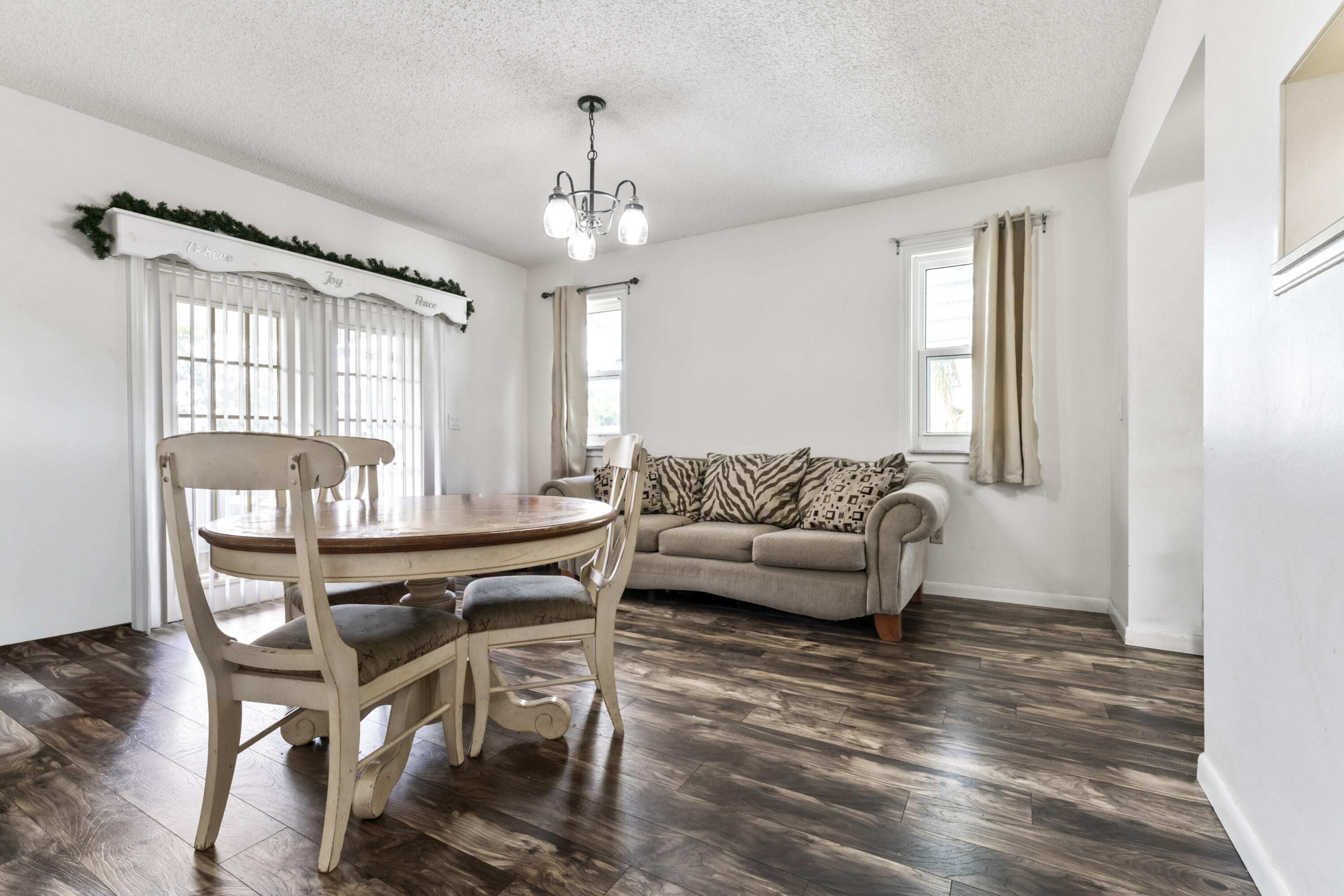 VILLAGE OF PALM SPRINGS PLAT 2LT 7 BLK 14 - Residential