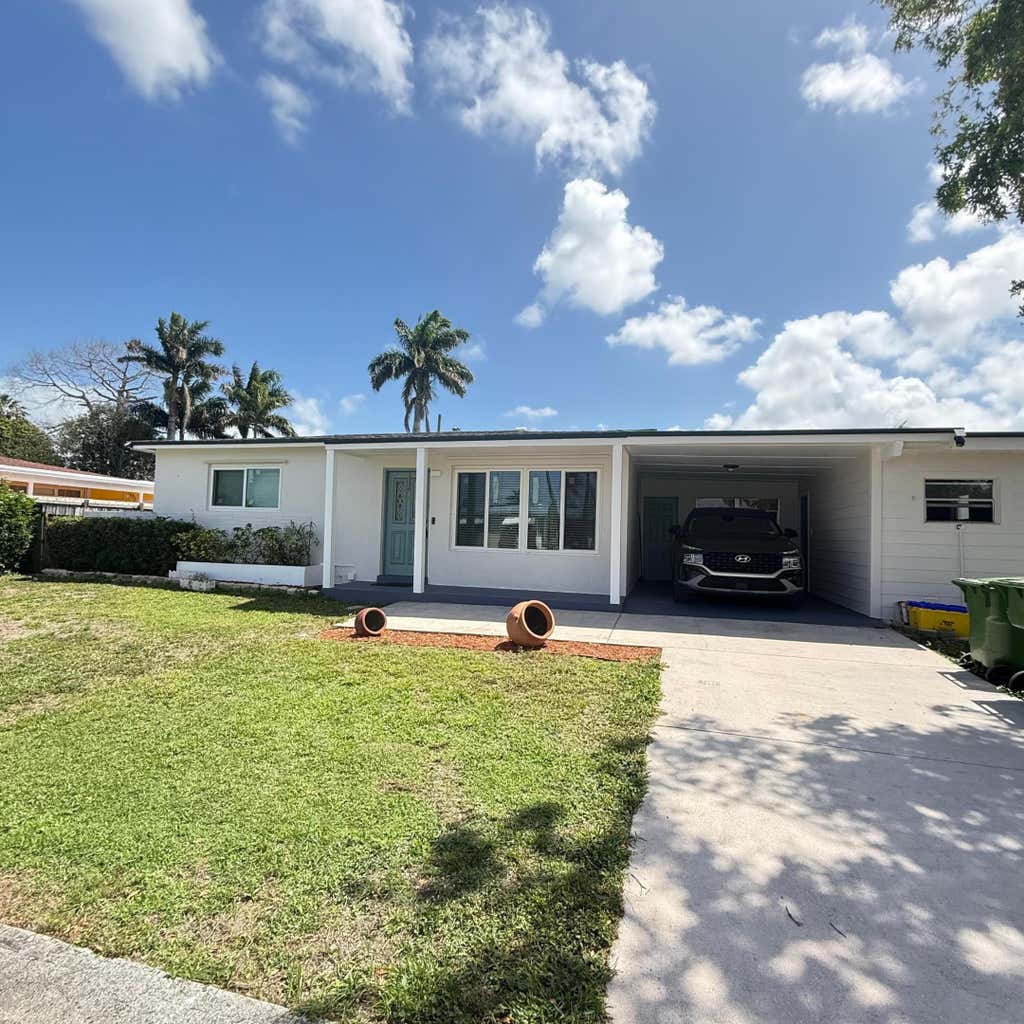 Photo of 337 E Lake Road, Palm Springs, FL 33461 (MLS # R11144065)
